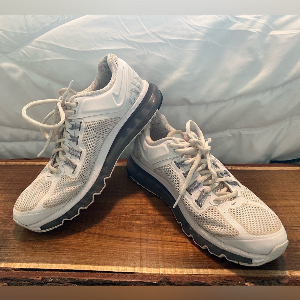 Nike Air Max women’s tennis shoes